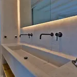 艾利亚米科诺斯公寓 酒店