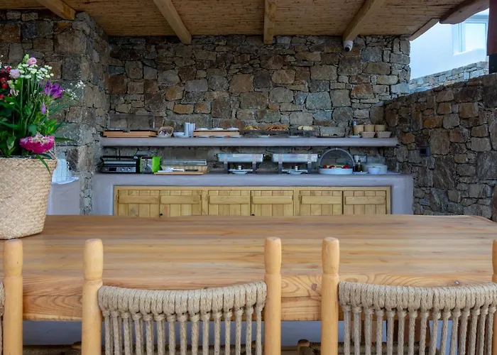 מלון Aelia Mykonos 4*